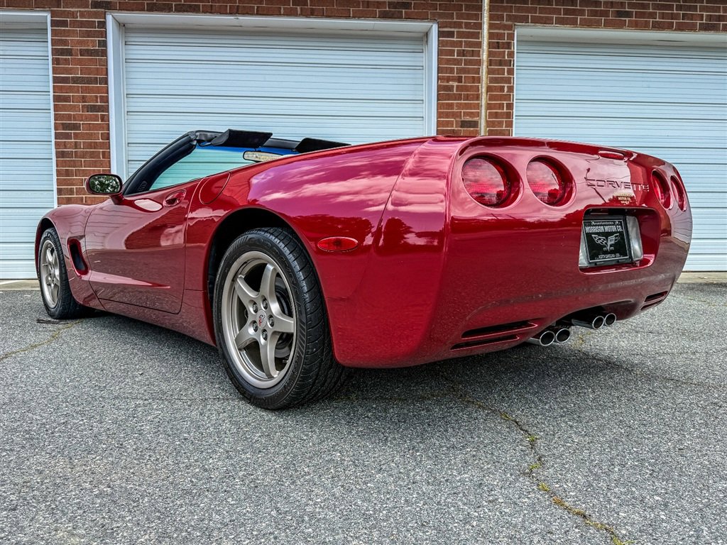 Used 1999 Chevrolet Corvette Convertible w/ Memory Pkg RWD image 22