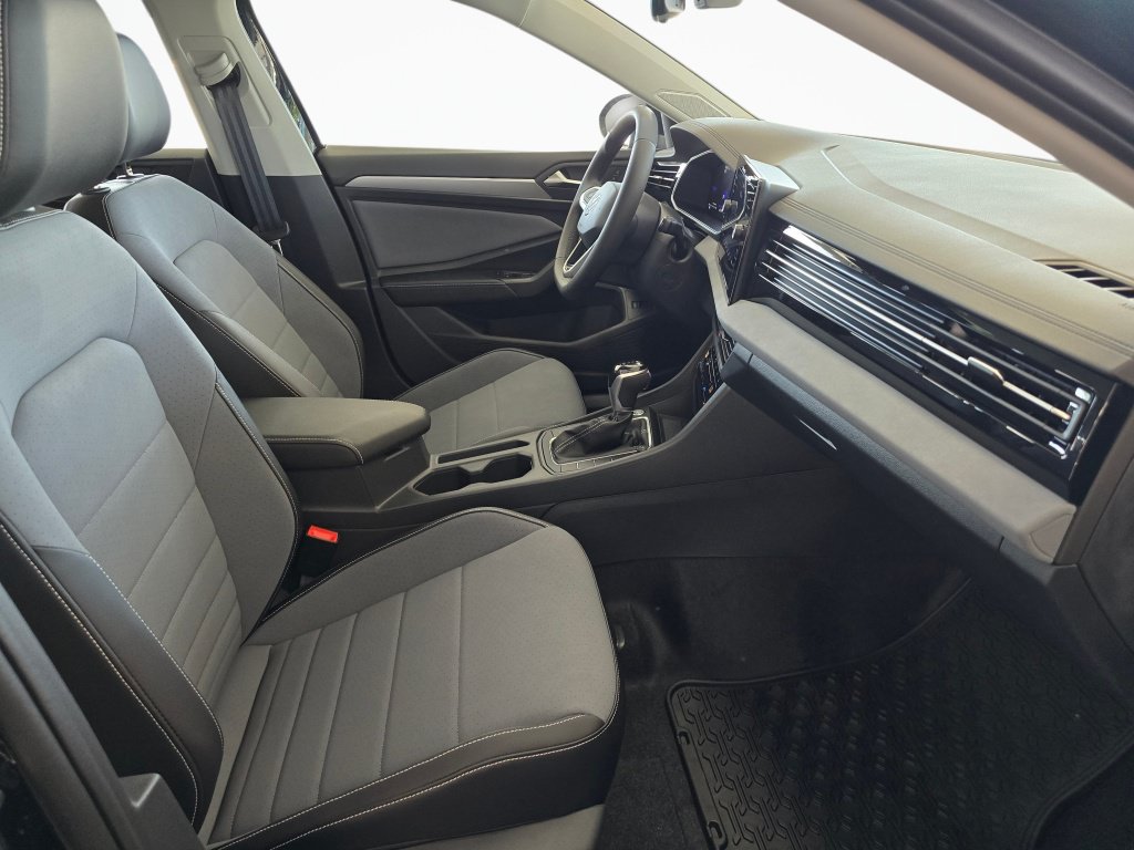 New 2026 Volkswagen Jetta SE FWD image 43