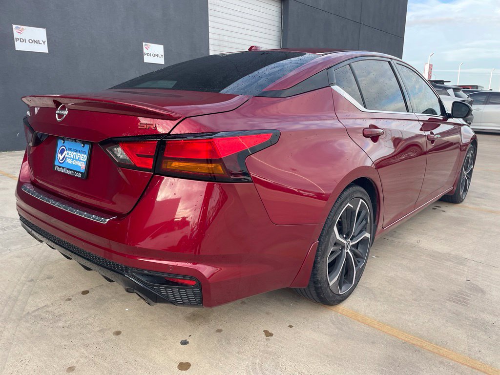 Used 2023 Nissan Altima 2.5 SR w/ SR Premium Package FWD image 3