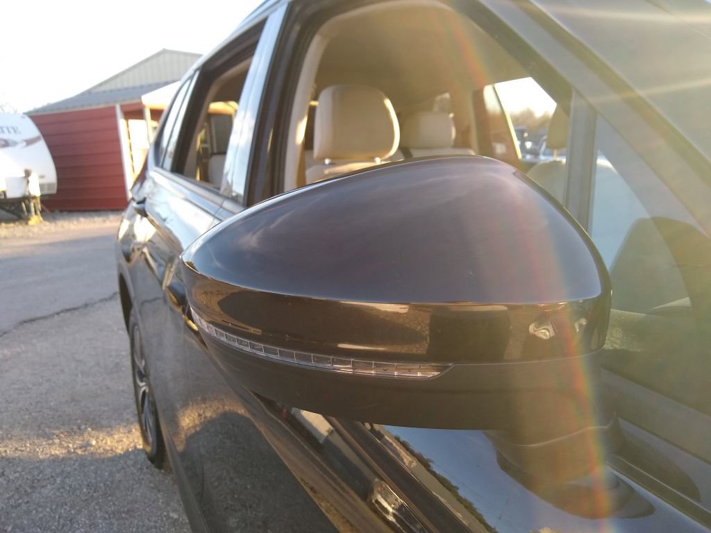 Used 2021 Volkswagen Tiguan S image 9