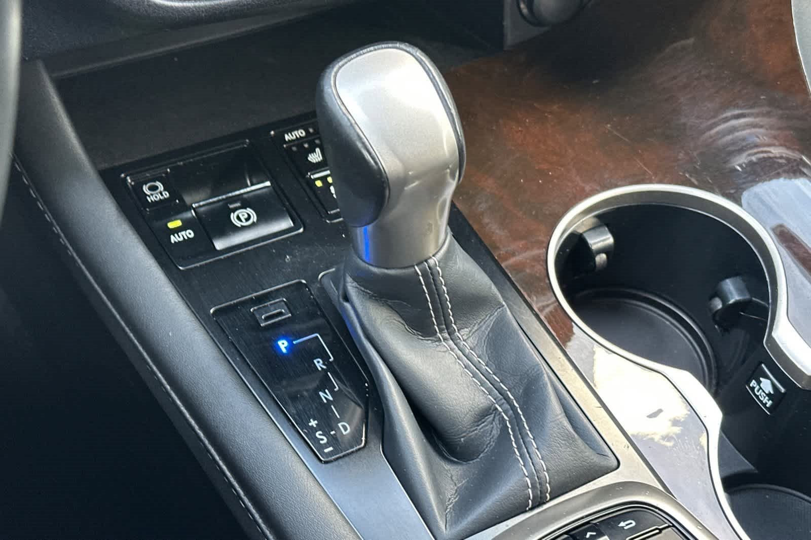 Used 2019 Lexus RX 450h AWD image 21