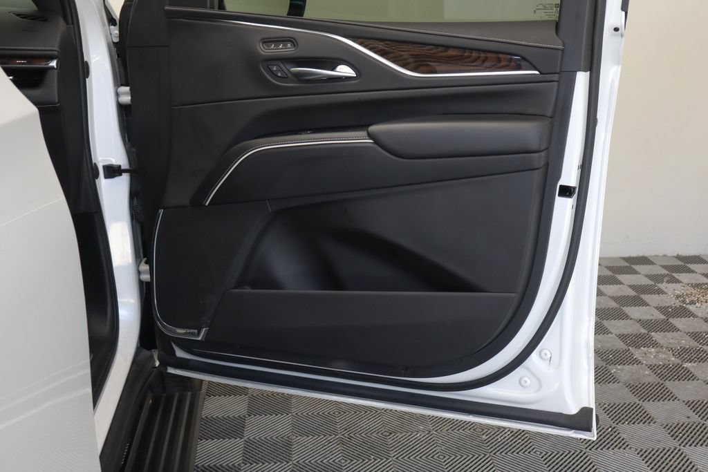Used 2022 Cadillac Escalade Sport Platinum w/ LPO, ONYX Package AWD/4WD image 50