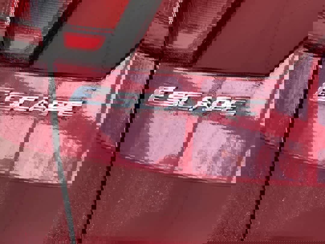 Used 2018 Ford Escape SEL w/ Ford Safe & Smart Package image 11