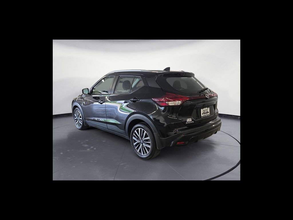 Used 2021 Nissan Kicks SV FWD image 4