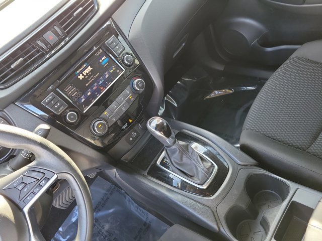 Used 2022 Nissan Rogue Sport S image 28