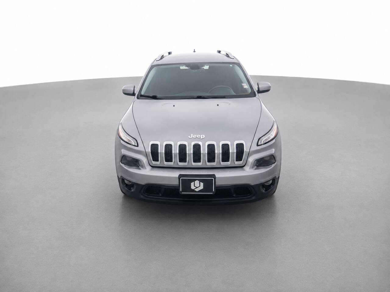 Used 2015 Jeep Cherokee Latitude w/ Comfort/Convenience Group AWD/4WD image 2