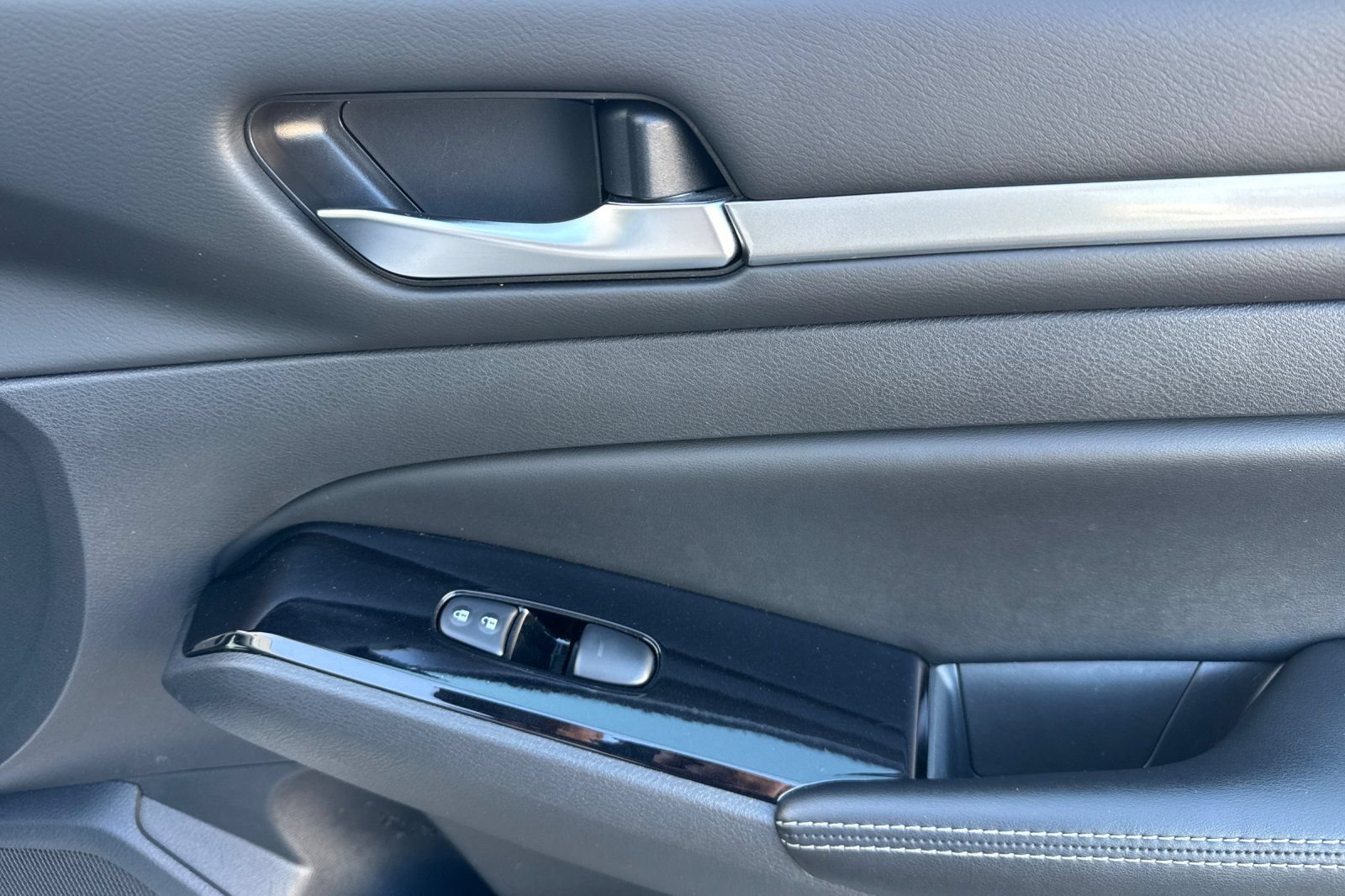Certified 2023 Nissan Altima 2.5 SV FWD image 19