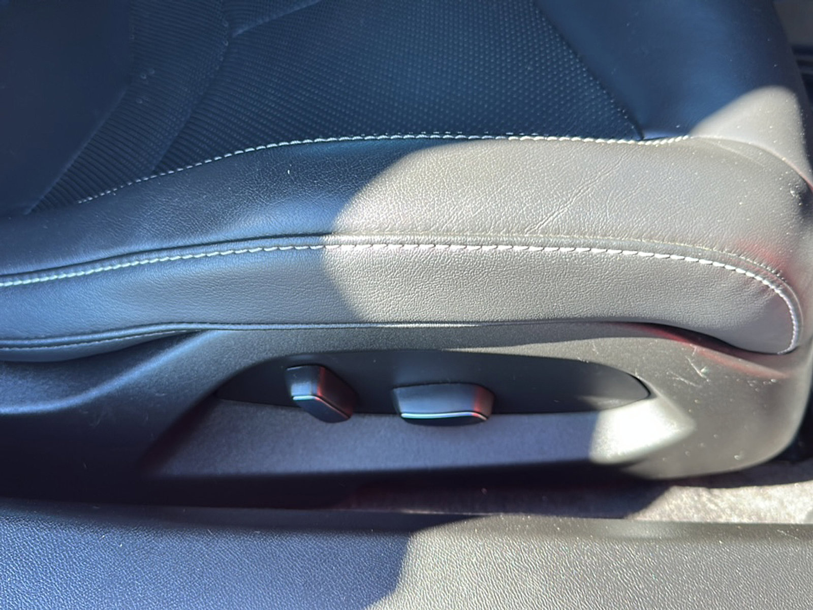 Certified 2023 Chevrolet Corvette Stingray Coupe w/ Z51 Performance Package image 21