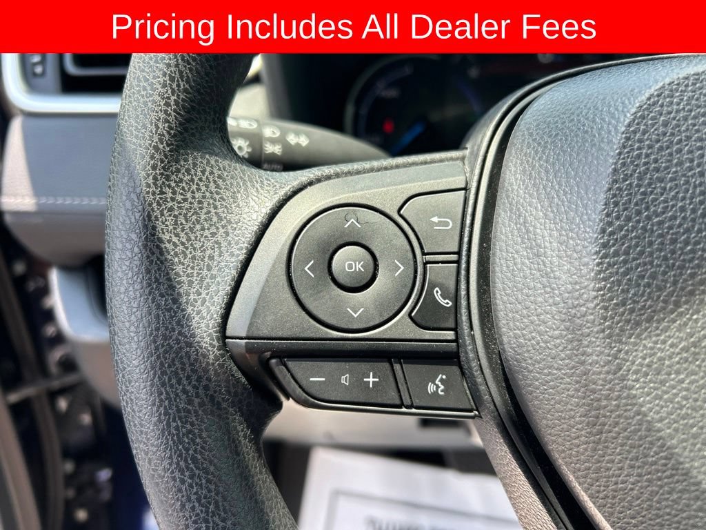 Used 2025 Toyota RAV4 XLE AWD/4WD image 7