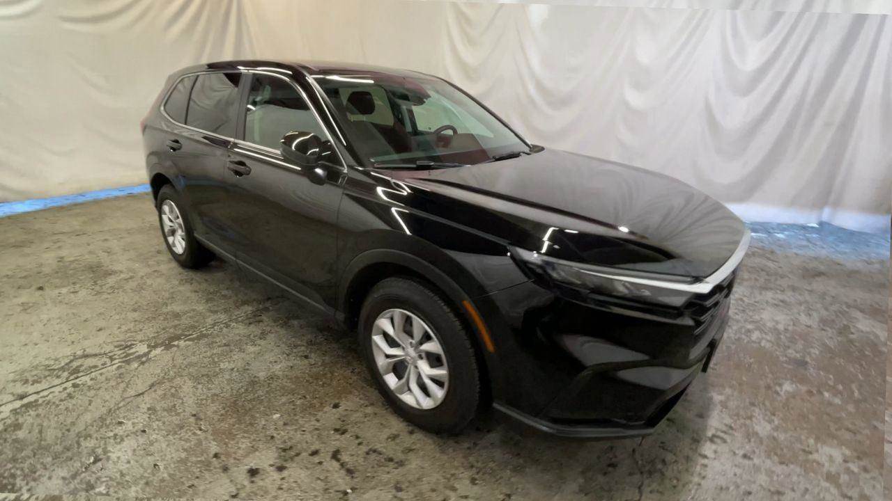 Used 2025 Honda CR-V LX image 2