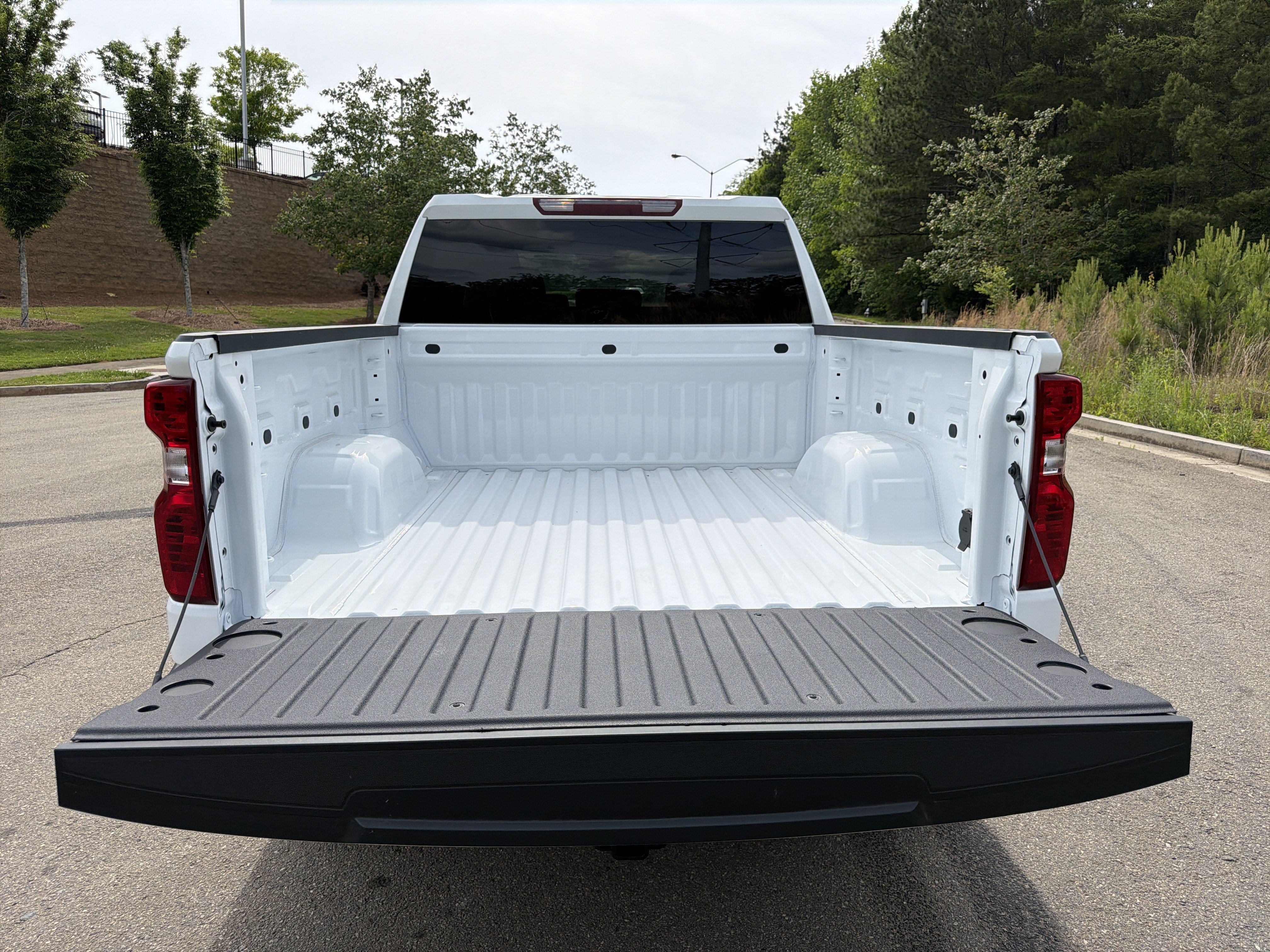 Used 2026 Chevrolet Silverado 1500 W/T w/ WT Value Package AWD/4WD image 18