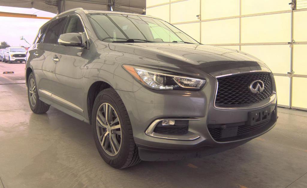 Used 2020 INFINITI QX60 Luxe w/ Essential Package FWD image 1