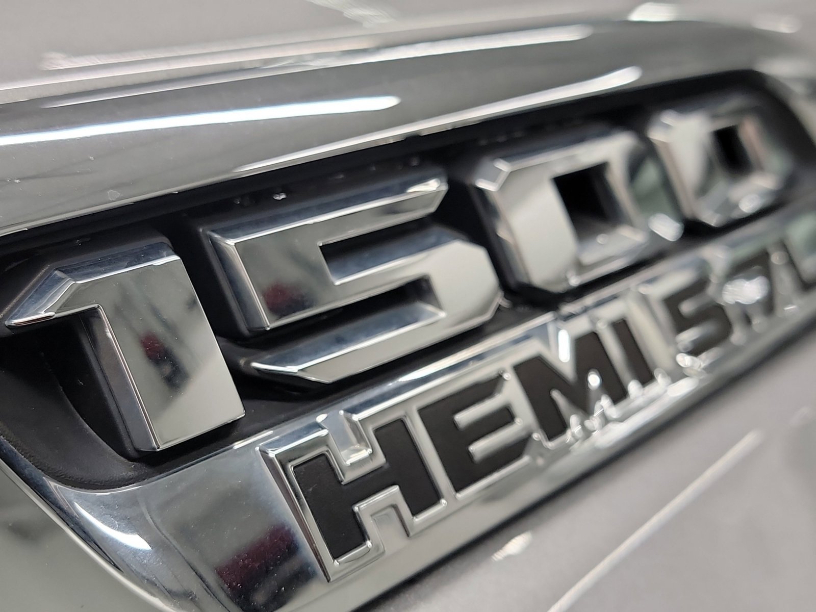 Used 2021 RAM 1500 Laramie image 33