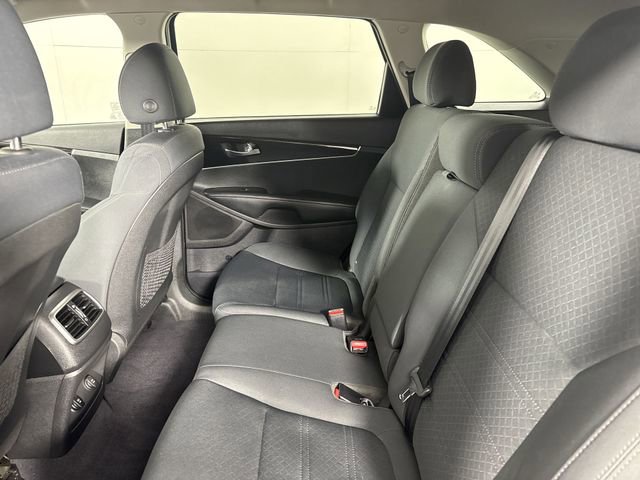 Used 2020 Kia Sorento LX w/ LX I4 Convenience Package image 23