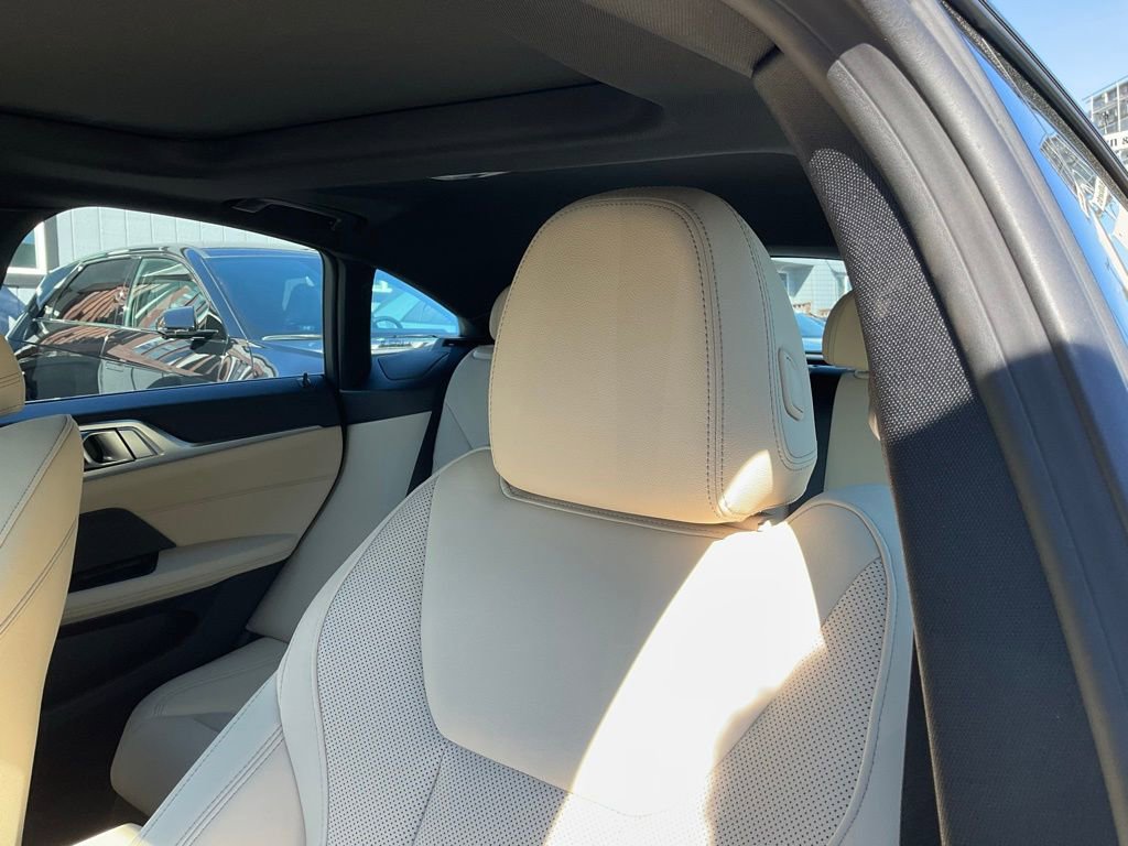 Used 2025 BMW i4 eDrive40 w/ M Sport Package image 19