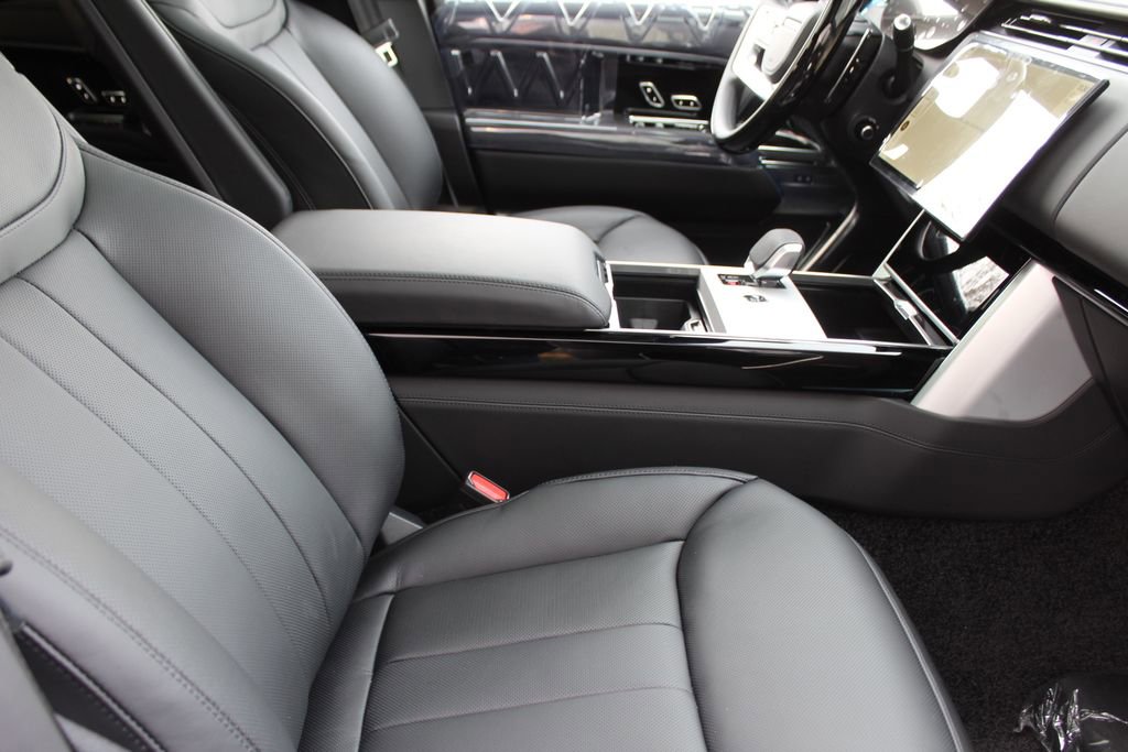 New 2026 Land Rover Range Rover Autobiography image 3