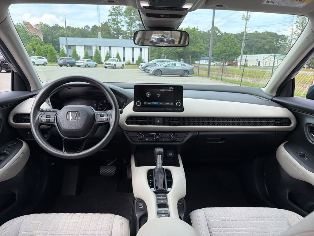 Used 2023 Honda HR-V LX image 8