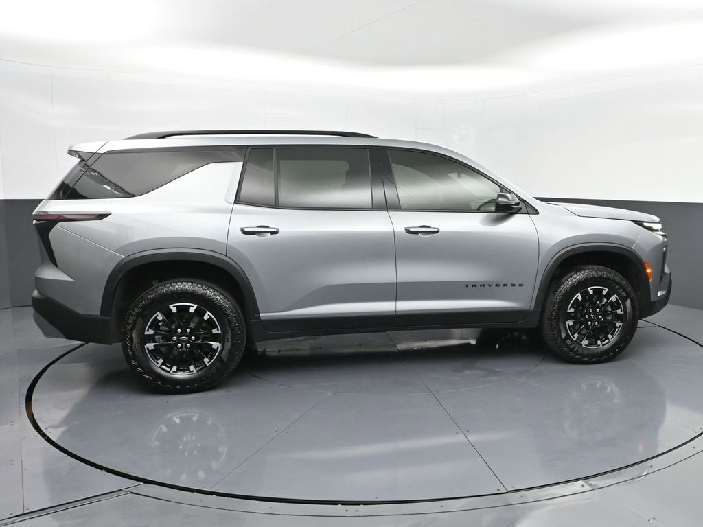 Used 2025 Chevrolet Traverse Z71 w/ Driver Confidence Package image 27