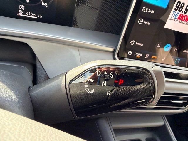 New 2026 Volkswagen Tiguan SE R-Line image 29