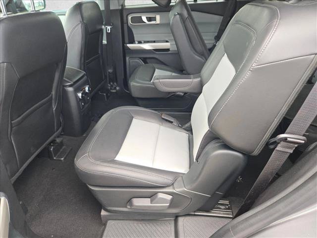 Used 2023 Ford Explorer XLT w/ Equipment Group 202A RWD image 19