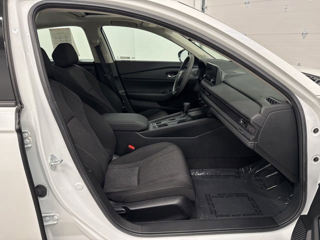 Certified 2023 Honda Accord EX image 17
