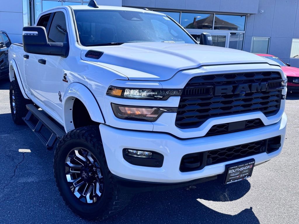 Used 2025 RAM 2500 Big Horn AWD/4WD image 1