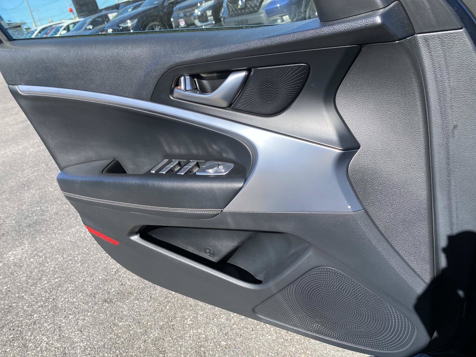 Used 2019 Genesis G70 2.0T Advanced AWD/4WD image 21