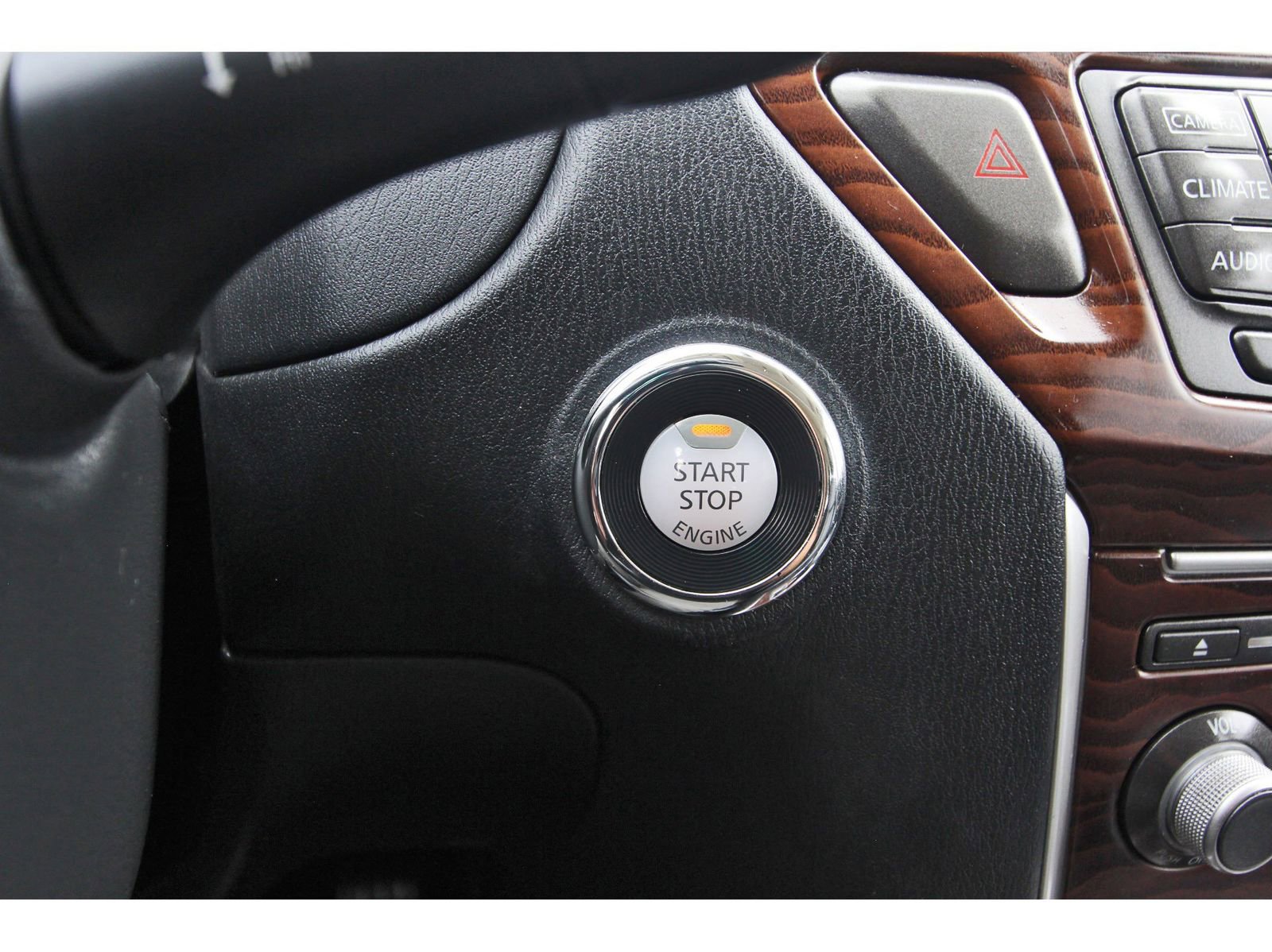 Used 2019 Nissan Pathfinder Platinum FWD image 24