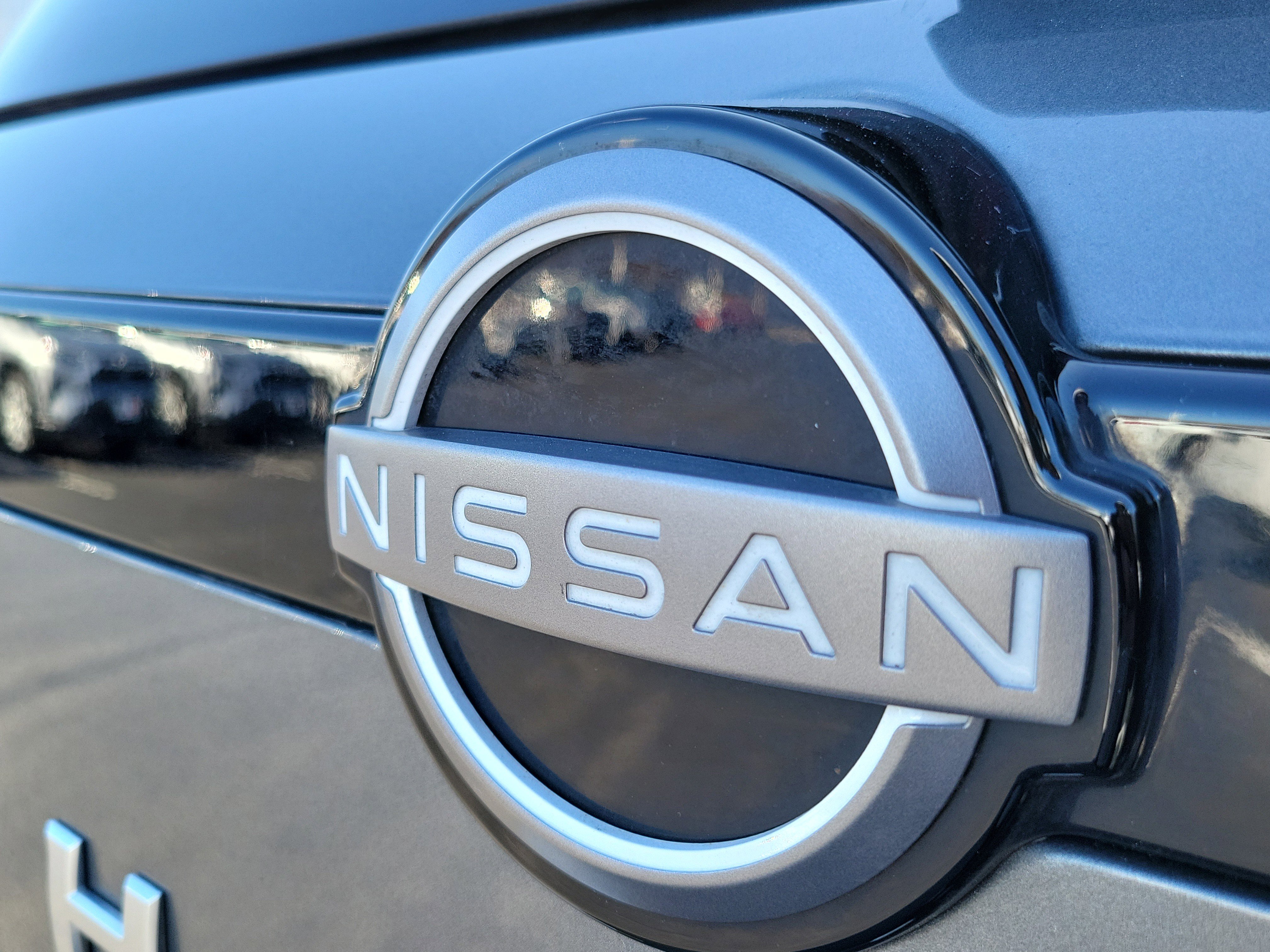 Used 2024 Nissan Pathfinder SV image 7