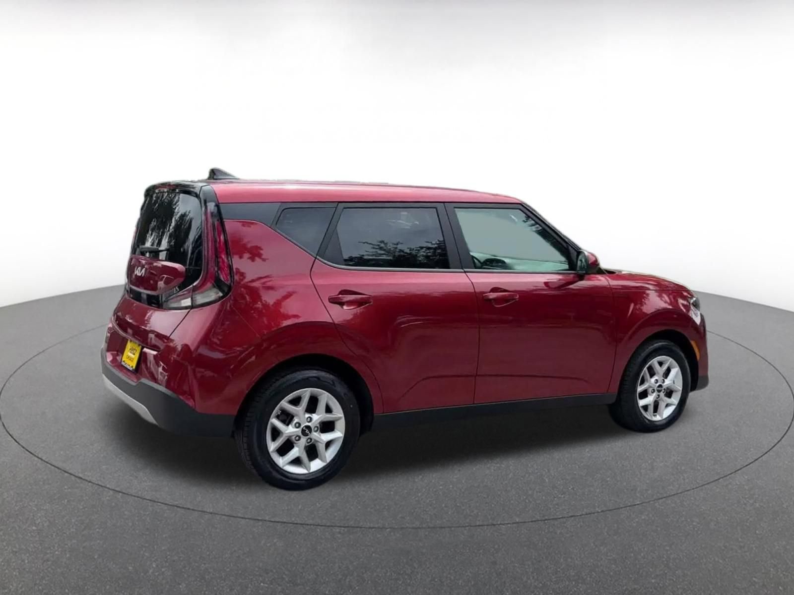 Used 2025 Kia Soul LX w/ LX Technology Package FWD image 13