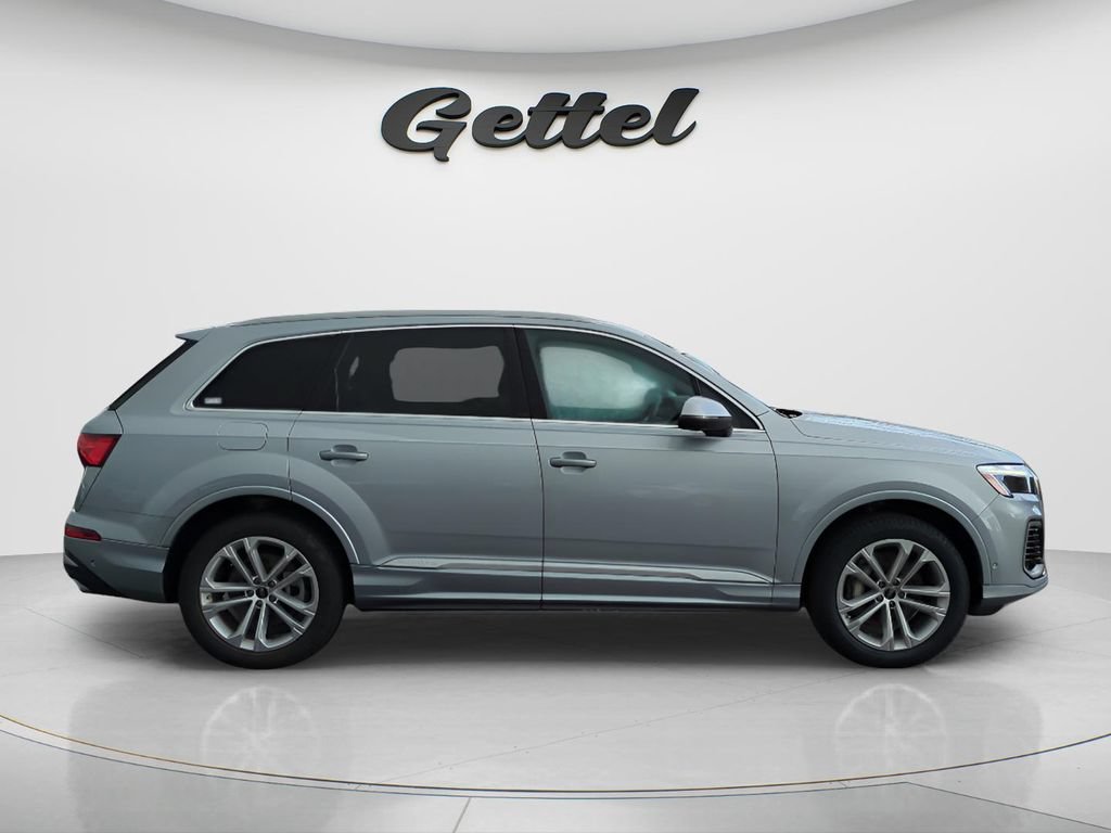 Used 2025 Audi Q7 3.0T Premium Plus AWD/4WD image 4