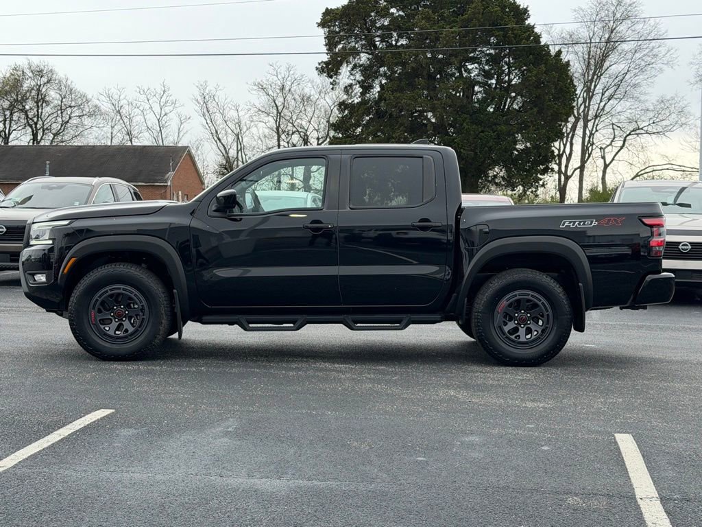 Used 2025 Nissan Frontier PRO-4X image 8