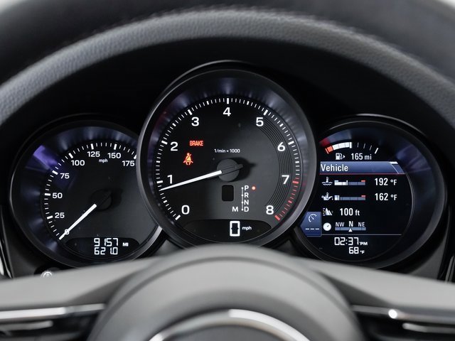 Used 2025 Porsche Macan image 16