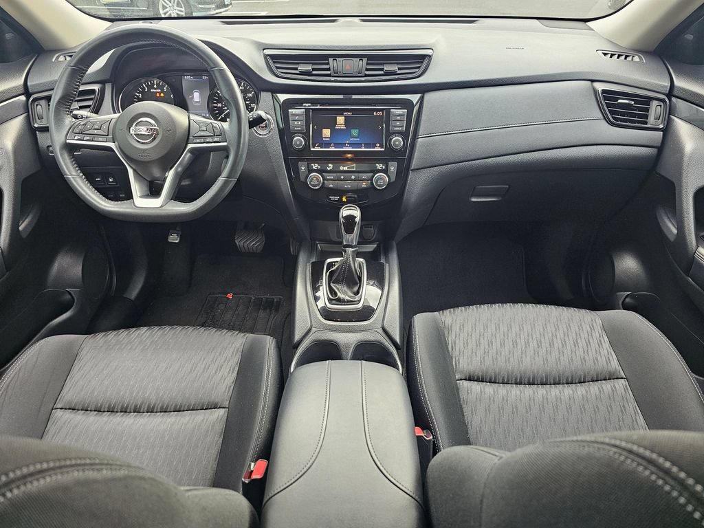 Used 2018 Nissan Rogue SV FWD image 16