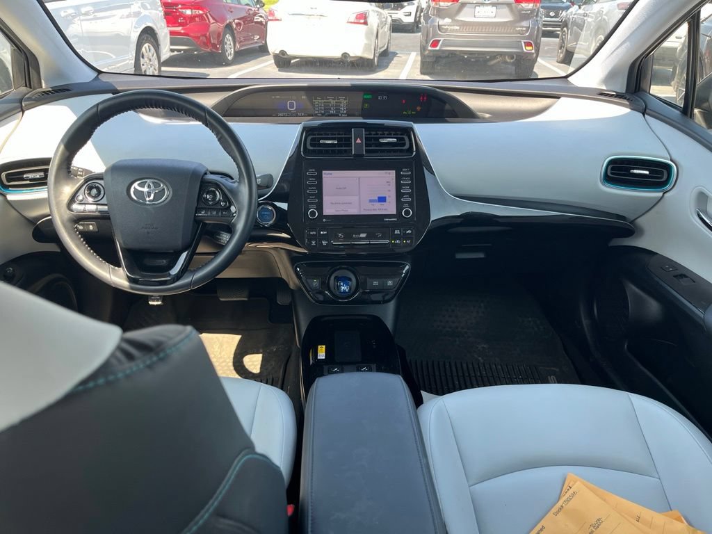 Used 2021 Toyota Prius XLE AWD/4WD image 24