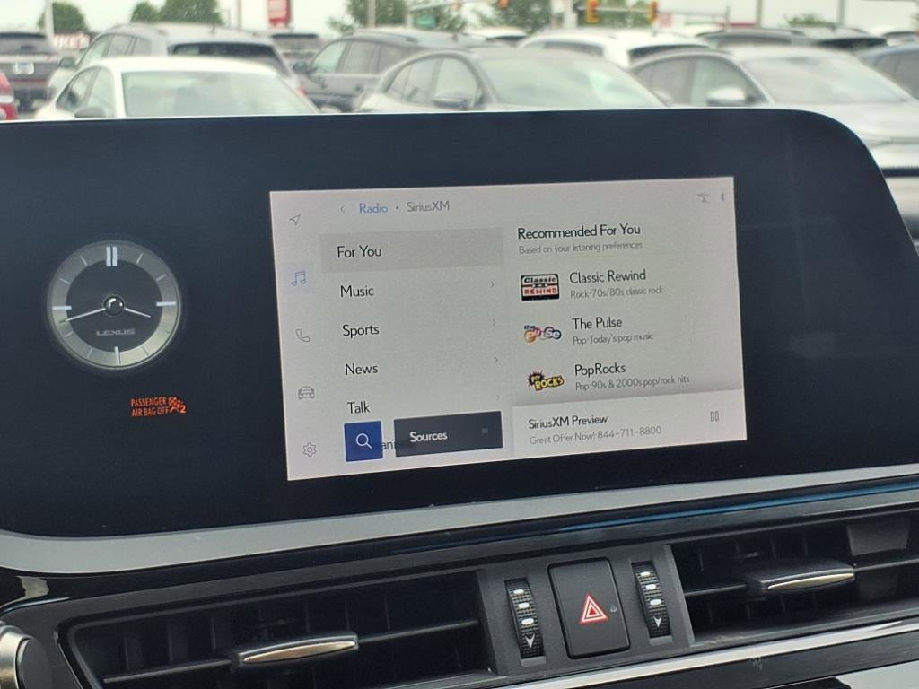 Used 2023 Lexus ES 350 w/ Accessory Package (Z2) image 17