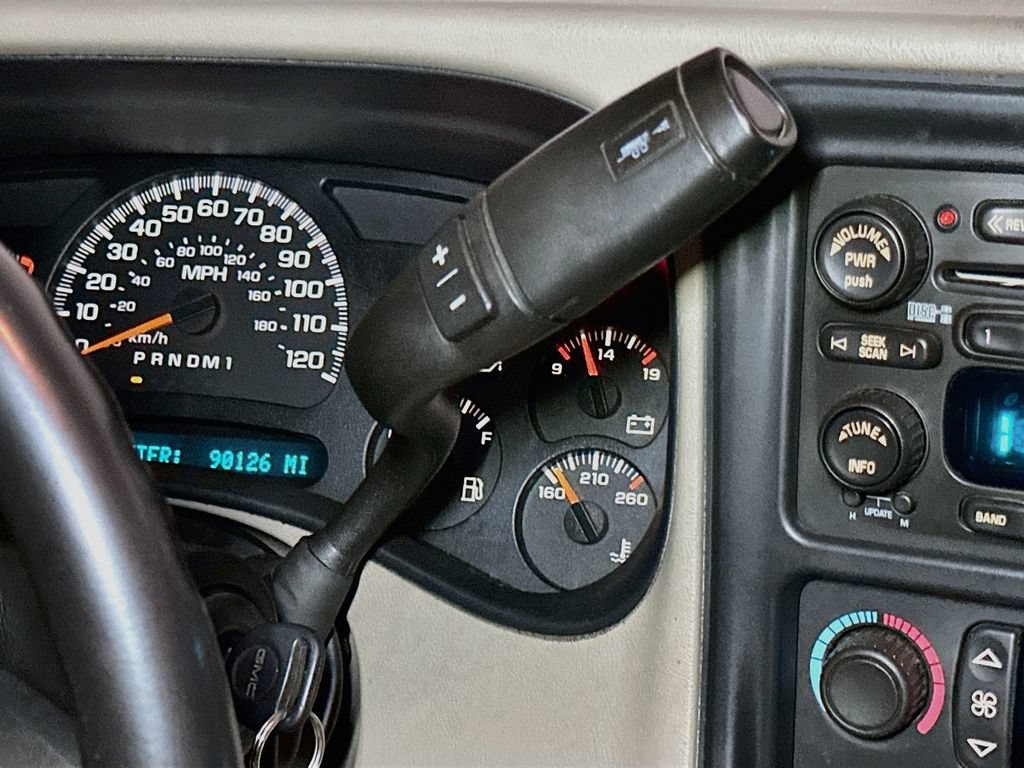 Used 2007 GMC Sierra 3500 SLT w/ Heavy-Duty Power Package AWD/4WD image 14