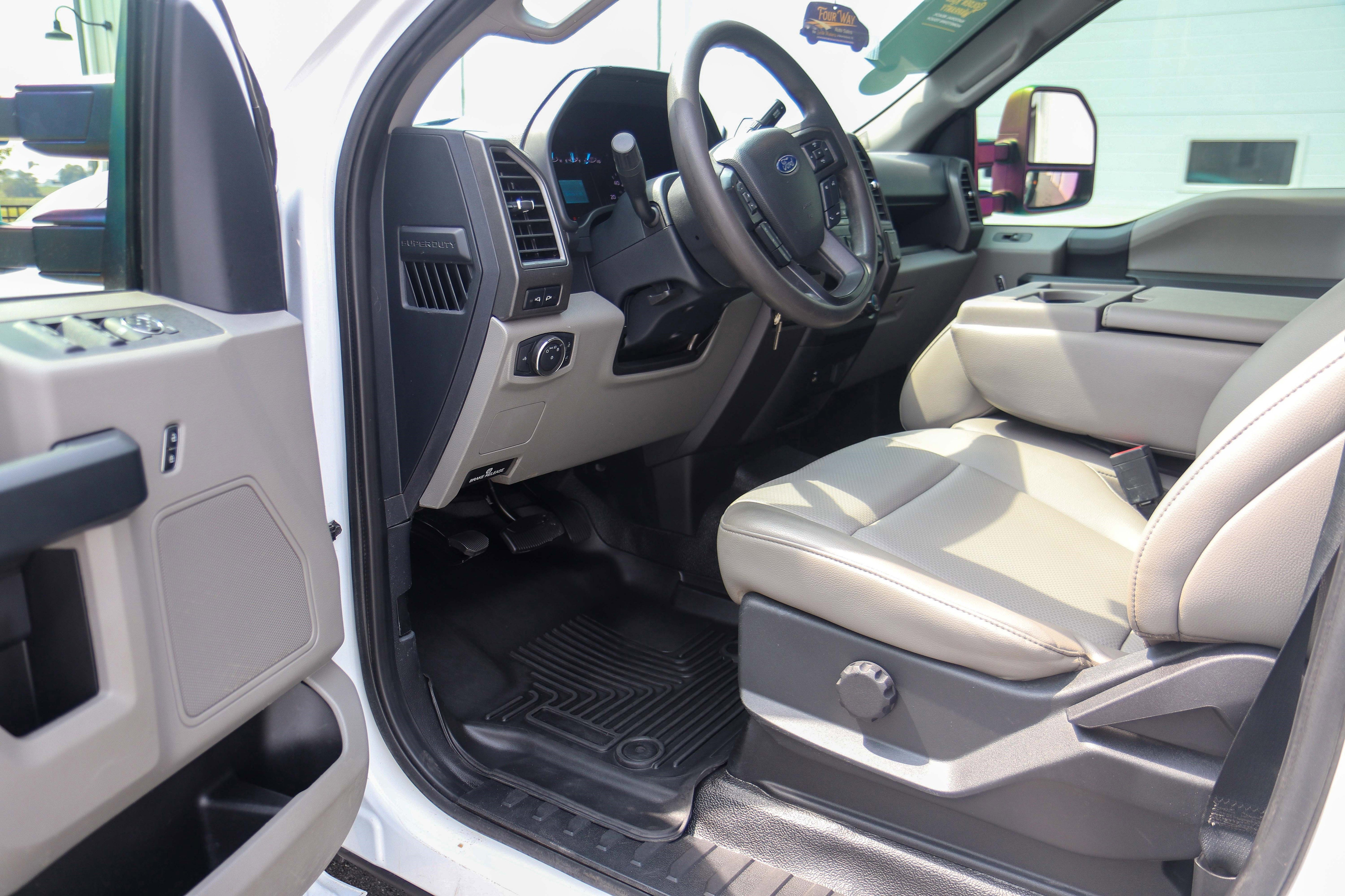 Used 2022 Ford F450 XL w/ Power Equipment Group image 21