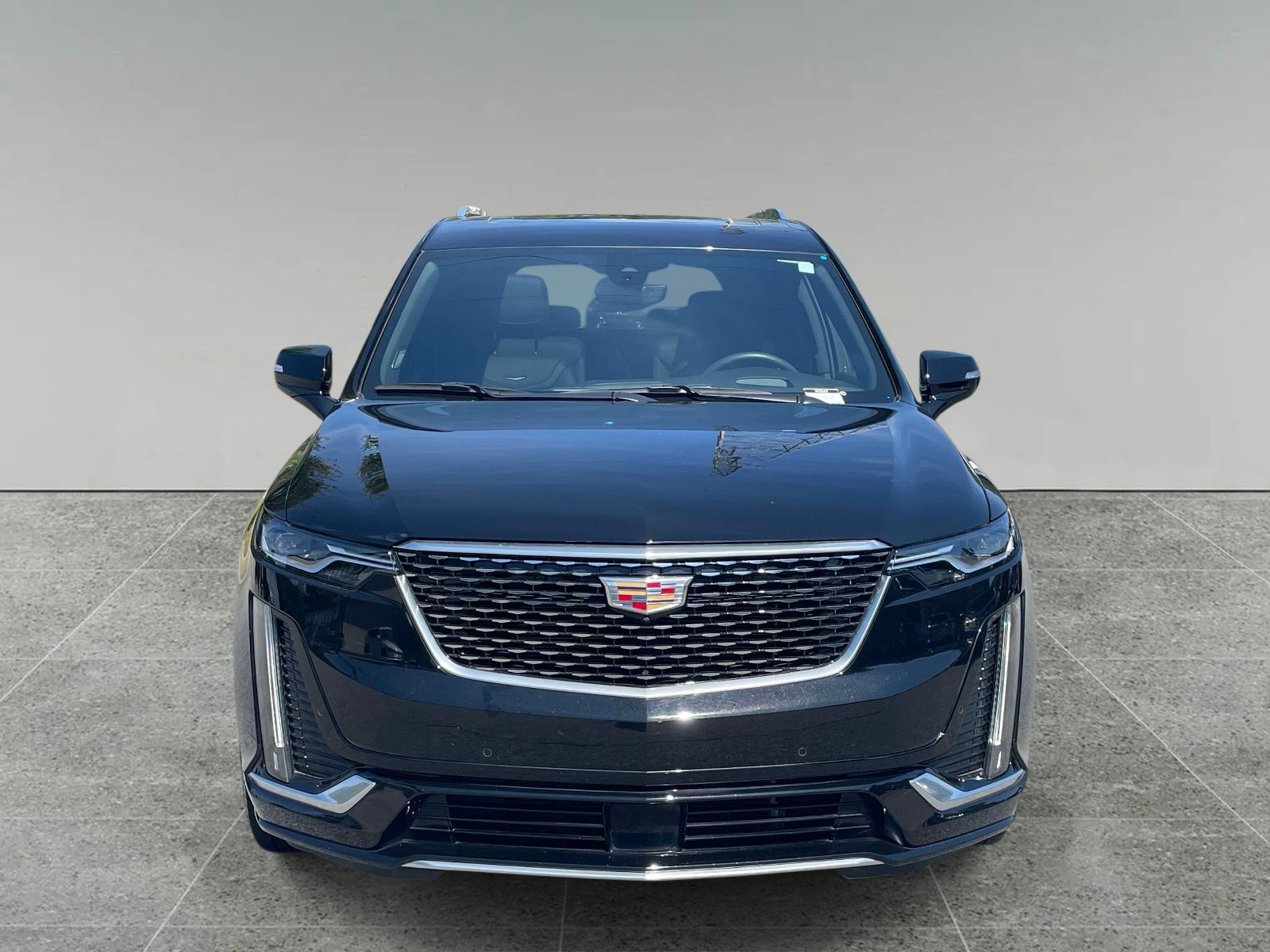Used 2024 Cadillac XT6 Premium Luxury w/ Technology Package FWD image 9