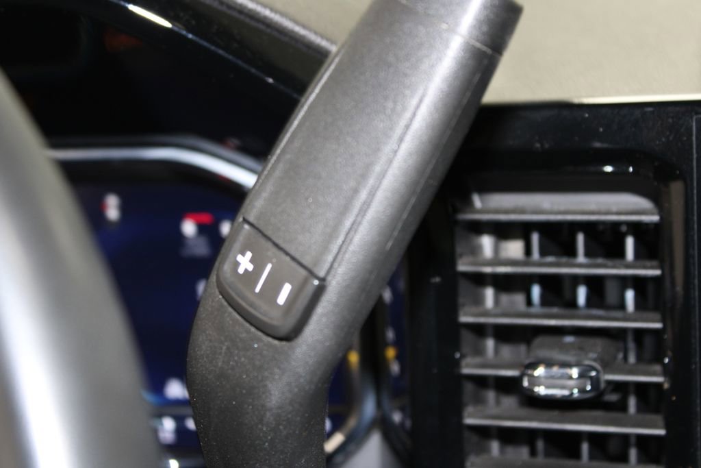 Used 2024 Chevrolet Silverado 2500 High Country image 40