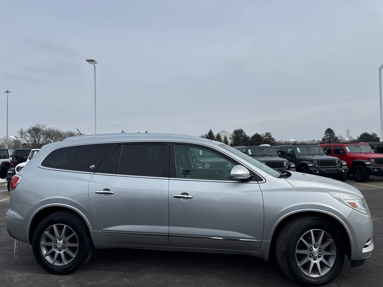 Used 2014 Buick Enclave Leather image 2
