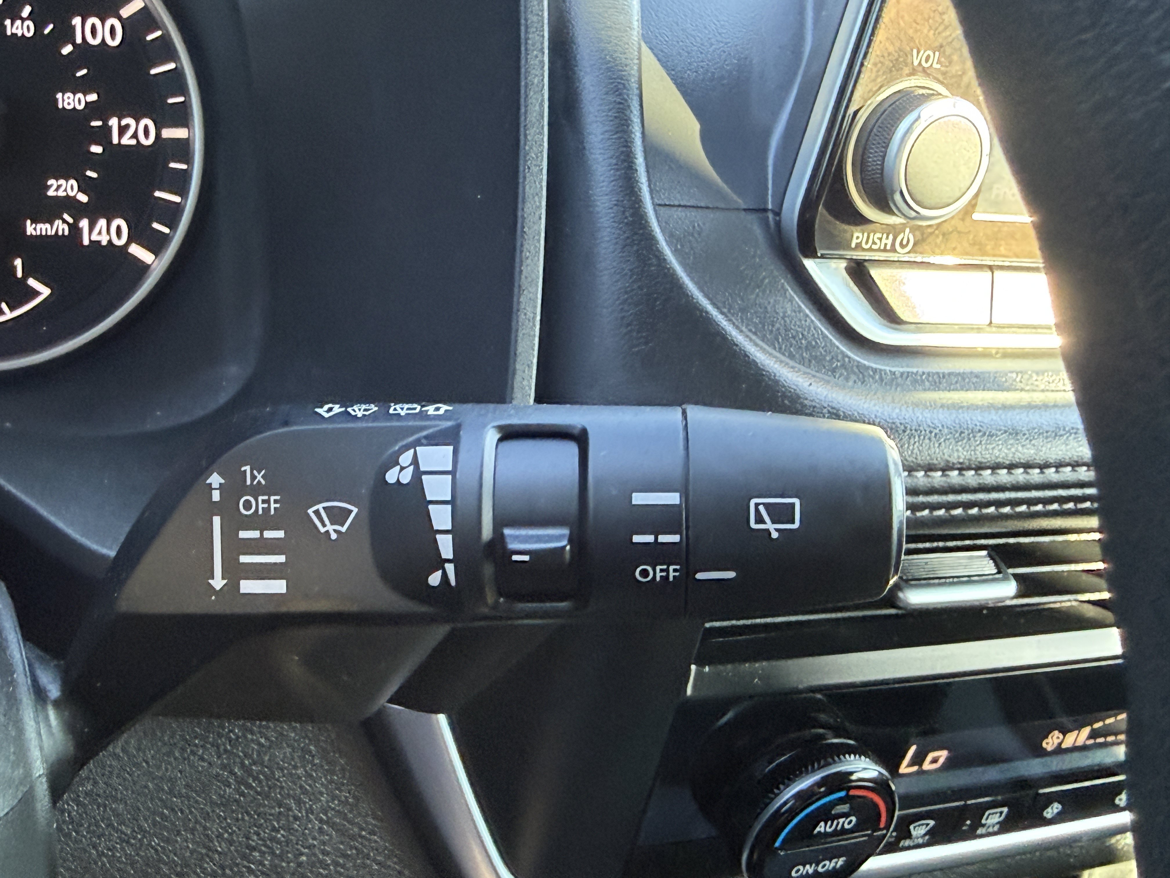 Used 2024 Nissan Rogue SV FWD image 22