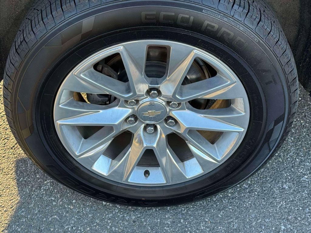 Used 2024 Chevrolet Tahoe Premier AWD/4WD image 10