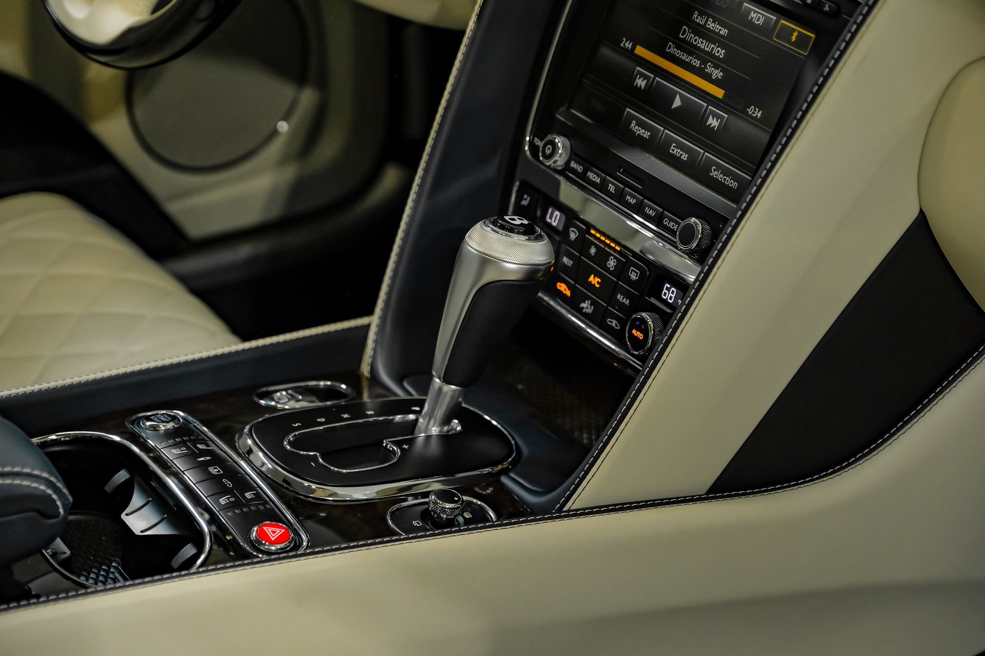 Used 2018 Bentley Flying Spur W12 AWD/4WD image 31