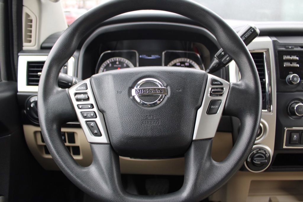Used 2017 Nissan Titan SV image 26
