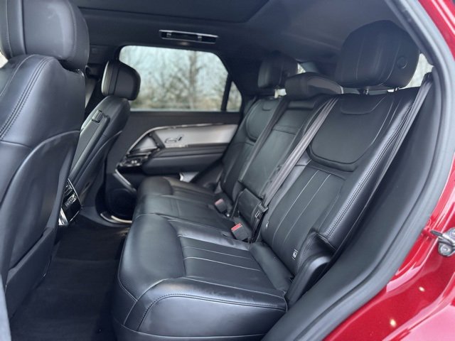 Used 2025 Land Rover Range Rover Sport SE image 16