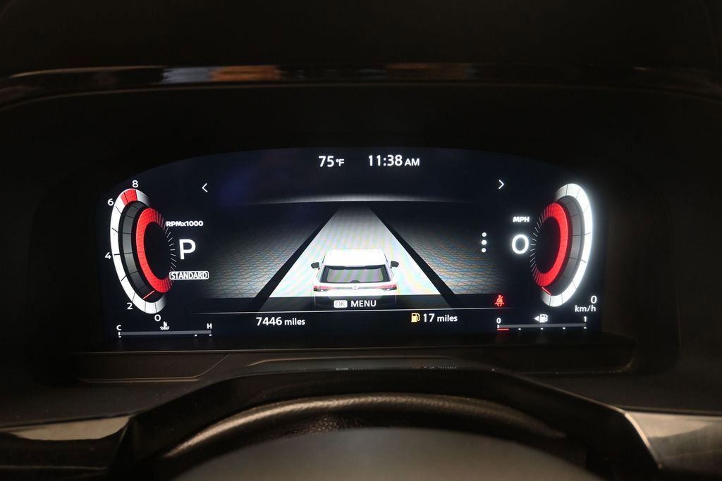 Used 2024 Nissan Pathfinder Platinum FWD image 10