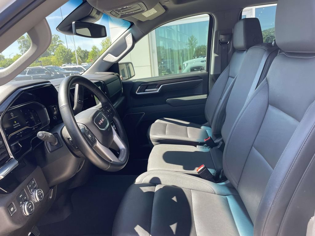 Used 2025 GMC Sierra 1500 SLT AWD/4WD image 14