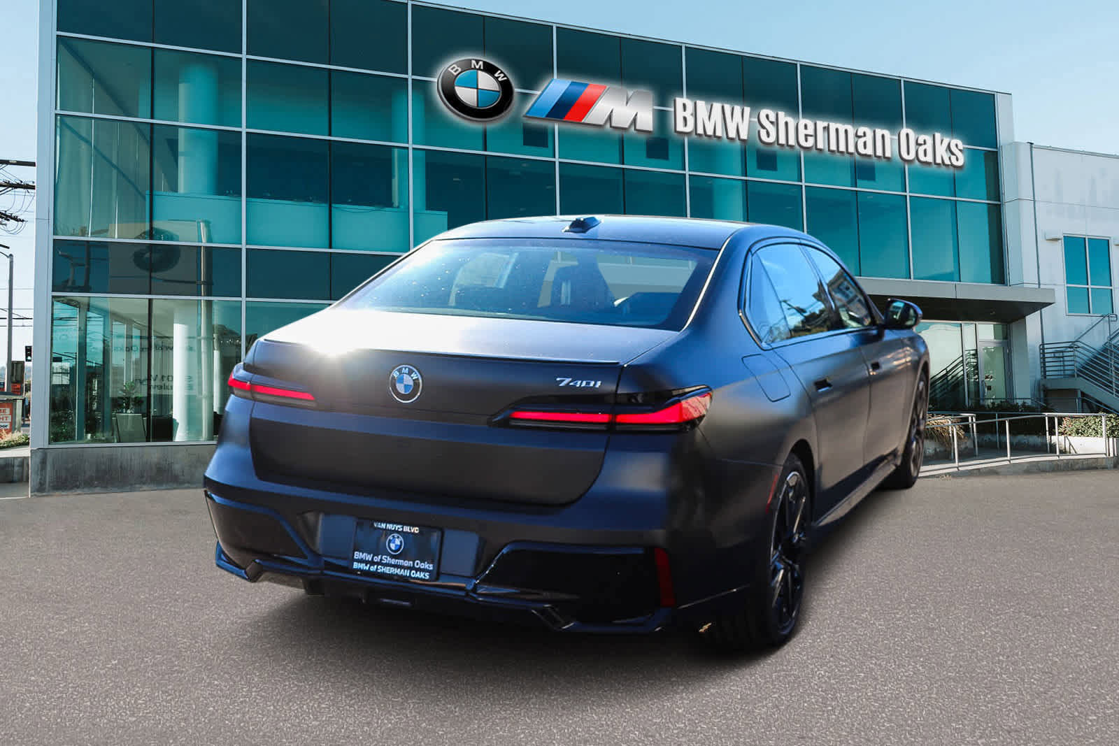 New 2026 BMW 740i image 4