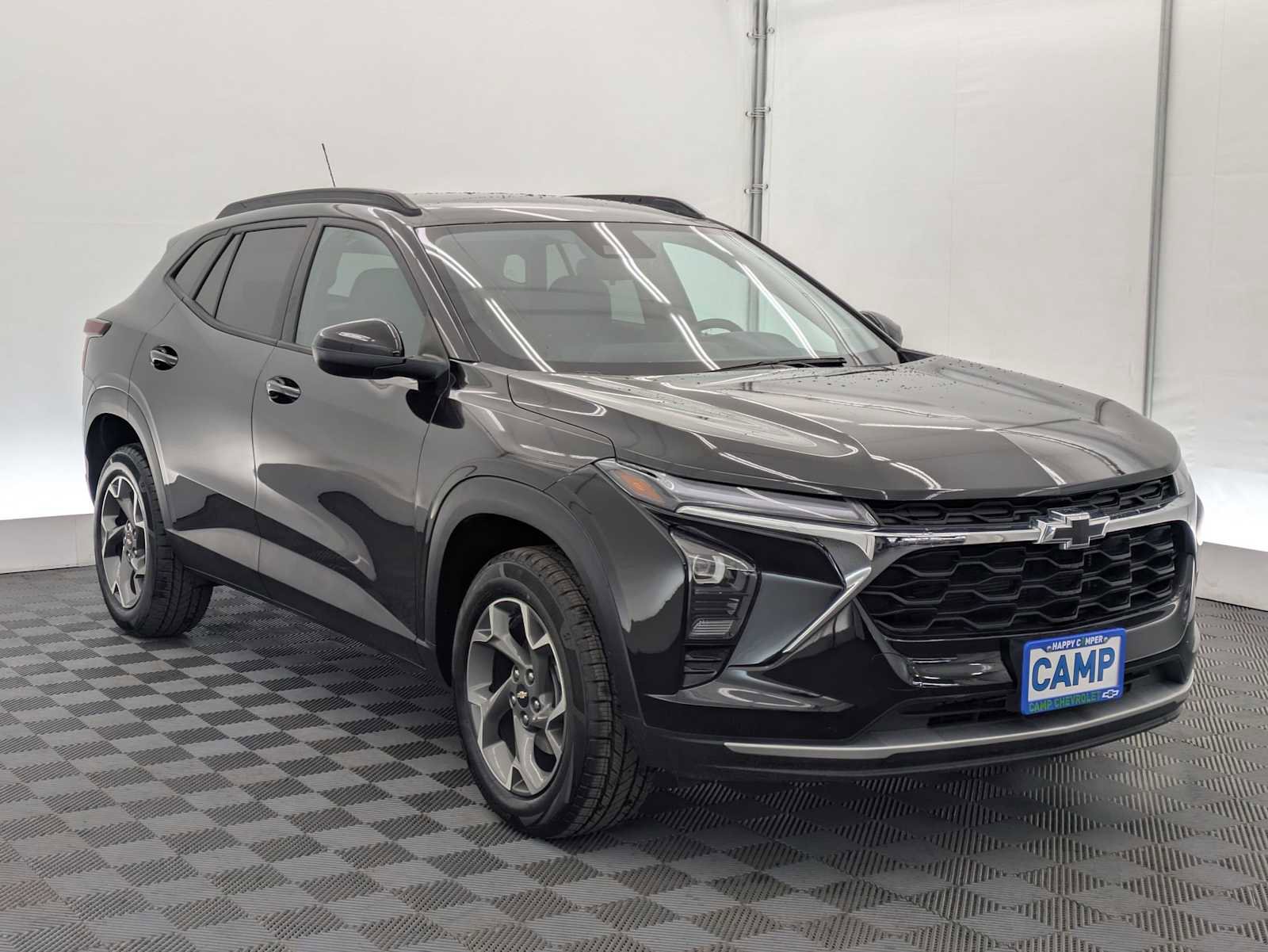 Used 2024 Chevrolet Trax LT w/ Driver Confidence Package FWD image 8